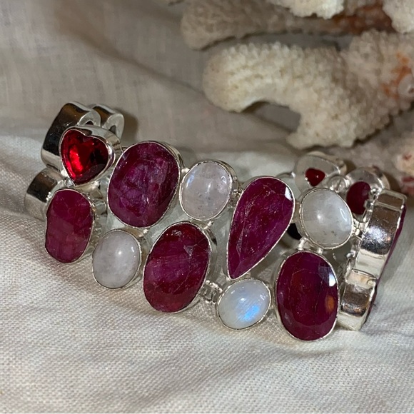 Gorgeous Ruby + Red Quartz heart + Biwa Pearl statement bracelet - Picture 1 of 11